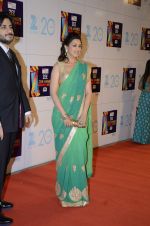 Sonali Bendre at Zee Awards red carpet in Mumbai on 6th Jan 2013,1 (78).JPG